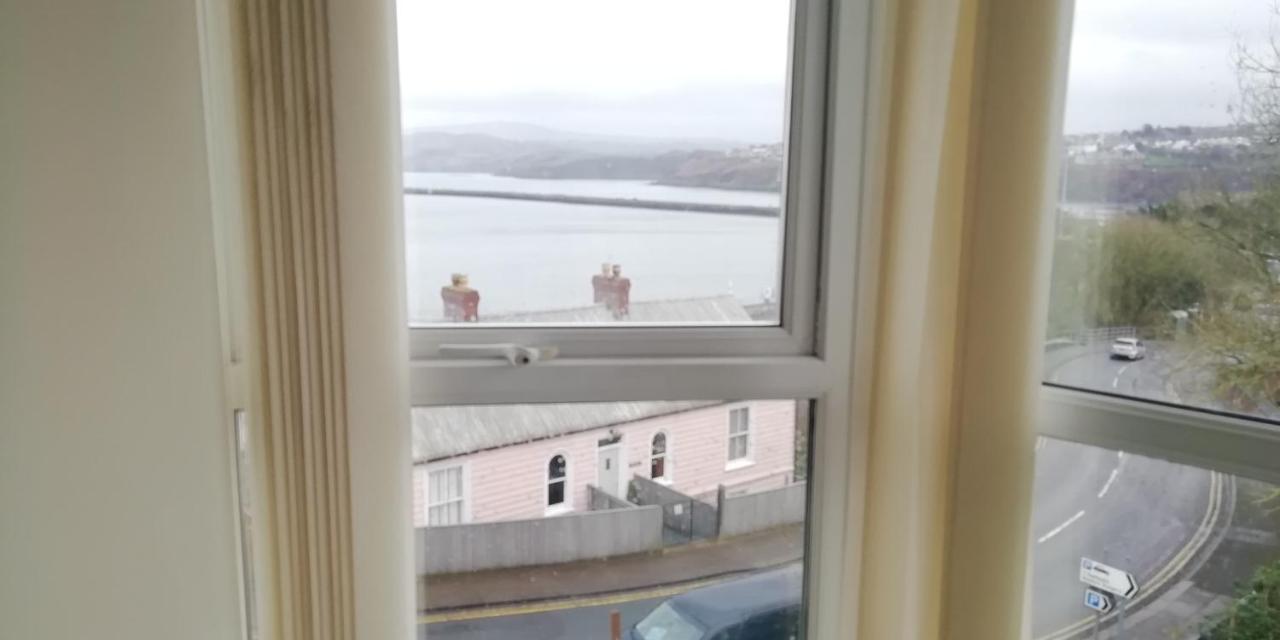 Отель The Hope And Anchor Goodwick Экстерьер фото